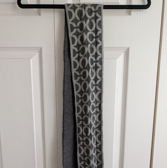 Coach Metallic Signature C Jacquard Scarf - Picture 1 of 5